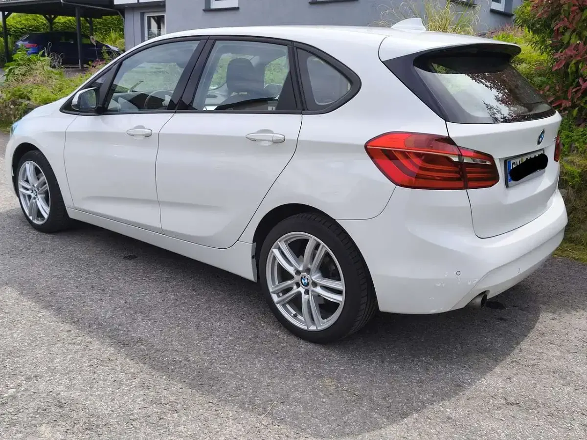 Gebraucht BMW 218 Advantage 136 PS (100 kW) 2018 Weiß Van / Kleinbus