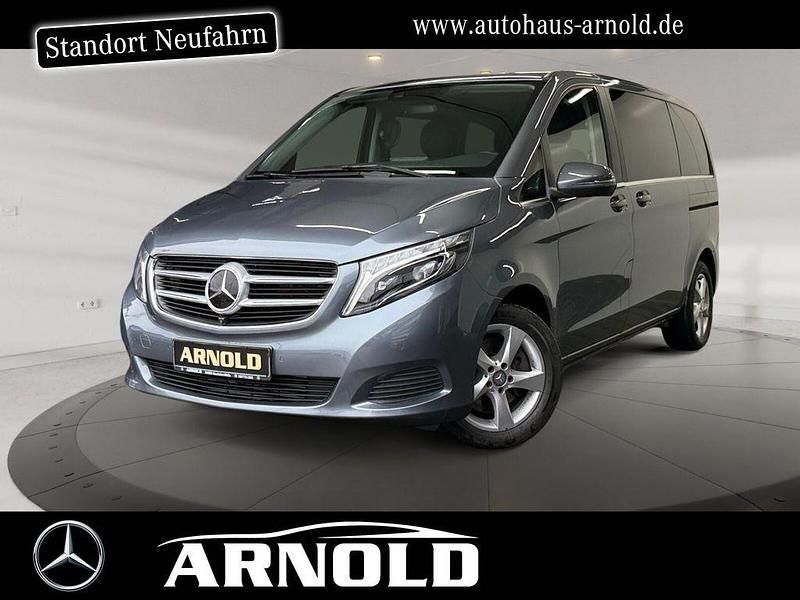Grau Gebraucht 2019 Mercedes V250 Avantgarde Van / Kleinbus | 38.790 € (Guter Preis) - Bild 1/4
