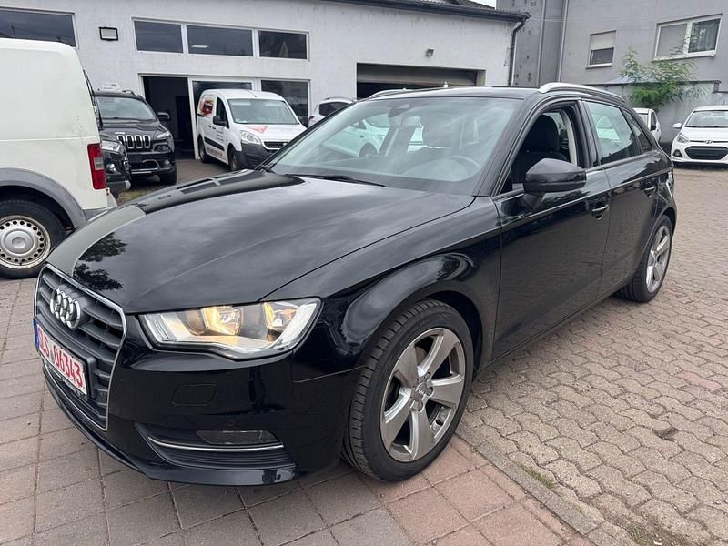 Schwarz Gebraucht 2016 Audi A3 Sportback Sport Kombi | 9.850 € (Guter Preis) - Bild 1/4