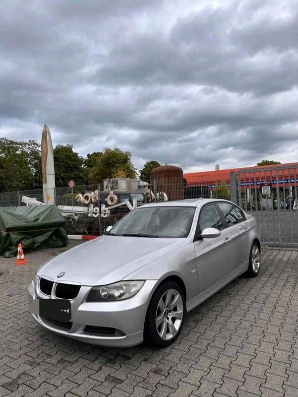 Gebraucht BMW 320 170 PS (125 kW) 2008 Limousine