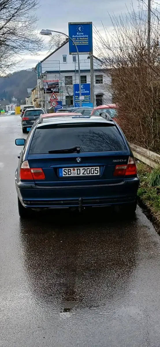 Gebraucht BMW 320 150 PS (110 kW) 2005 Blau Kombi