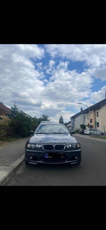 Grau Gebraucht 2003 BMW 320 M Sport Limousine | 5.799 € (Etwas zu teuer) - Bild 1/4