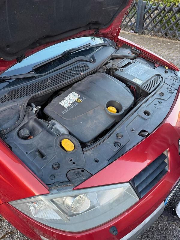 Rot Gebraucht 2005 Renault Mégane Cabriolet Cabrio | 500 € (Superpreis) - Bild 1/4