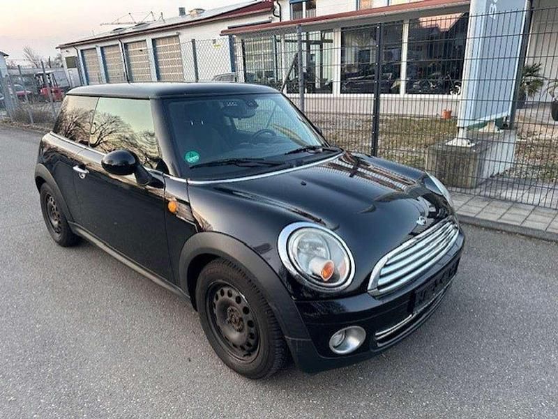 Gebraucht Mini Cooper 120 PS (88 kW) 2009 Midnight black metallic Kleinwagen