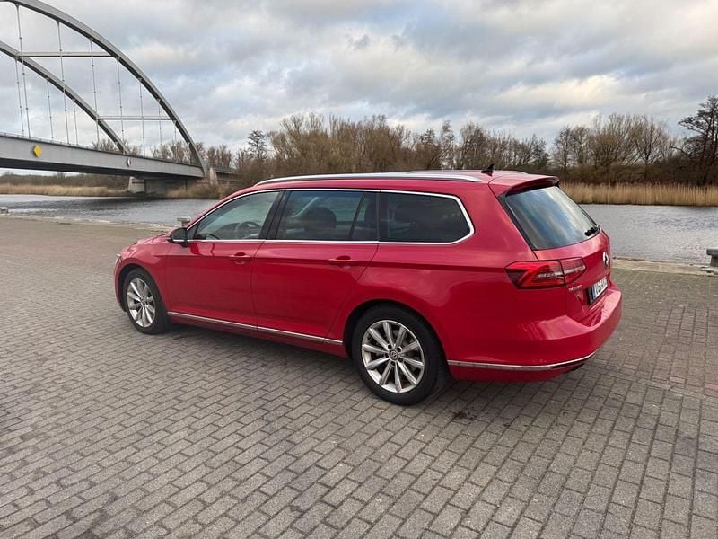 Gebraucht VW Passat Highline 190 PS (139 kW) 2016 Kombi