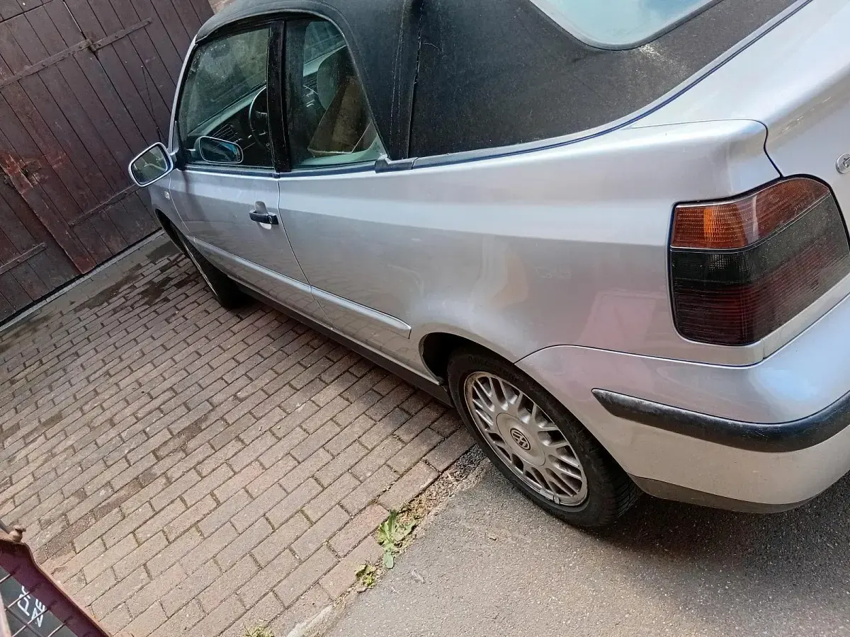 Gebraucht VW Golf 101 PS (74 kW) 2000 Silber Cabrio