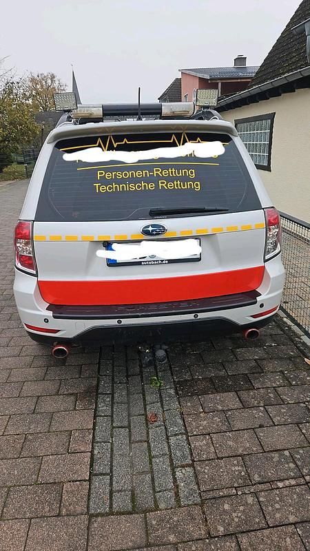 Weiß Gebraucht 2010 Subaru Forester SUV | 3.300 € (Teuer) - Bild 1/4