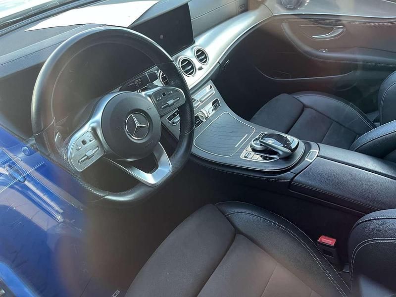 Używany Mercedes E220 194 KM (142 kW) 2018 Biały Kombi