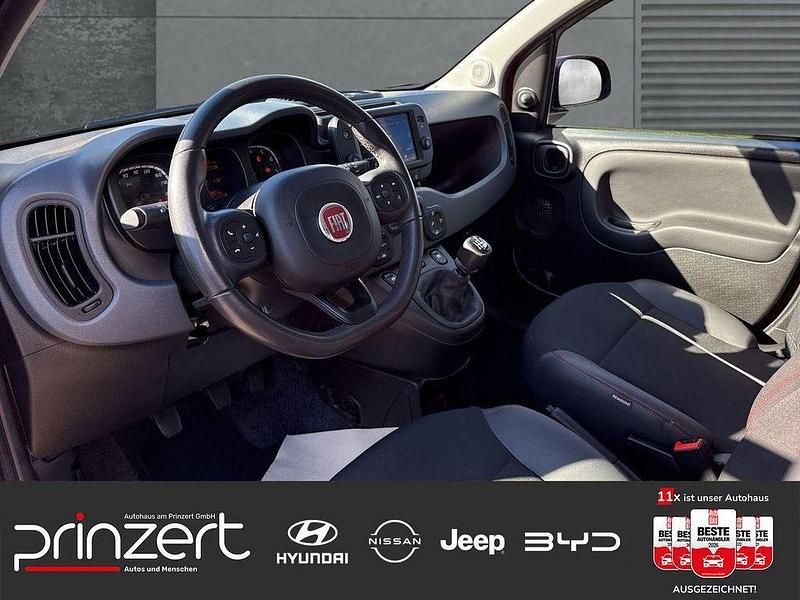 Gebraucht Fiat Panda Red 69 PS (50 kW) 2023 Rot Kleinwagen
