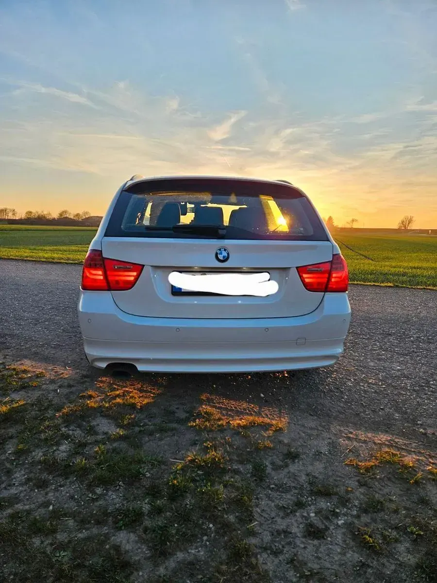 Gebraucht BMW 316 116 PS (85 kW) 2010 Weiß Kombi