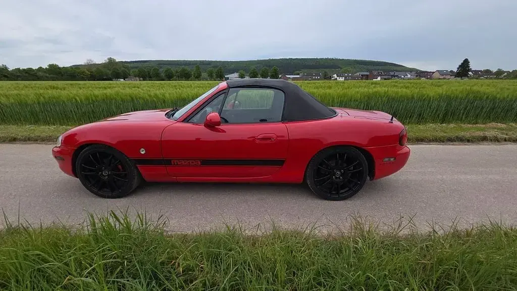 Gebraucht Mazda MX5 140 PS (102 kW) 2000 Rot Cabrio
