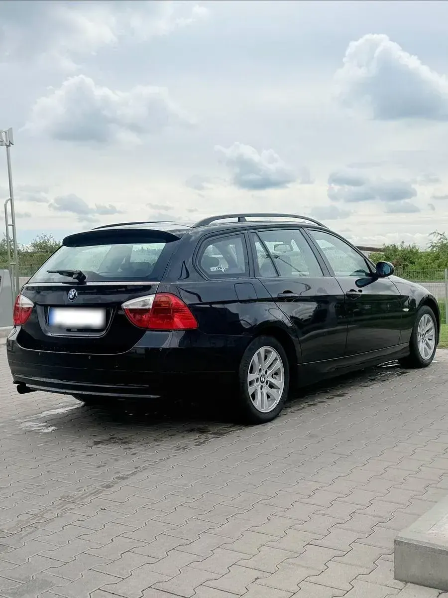 Gebraucht BMW 318 129 PS (94 kW) 2006 Schwarz Kombi