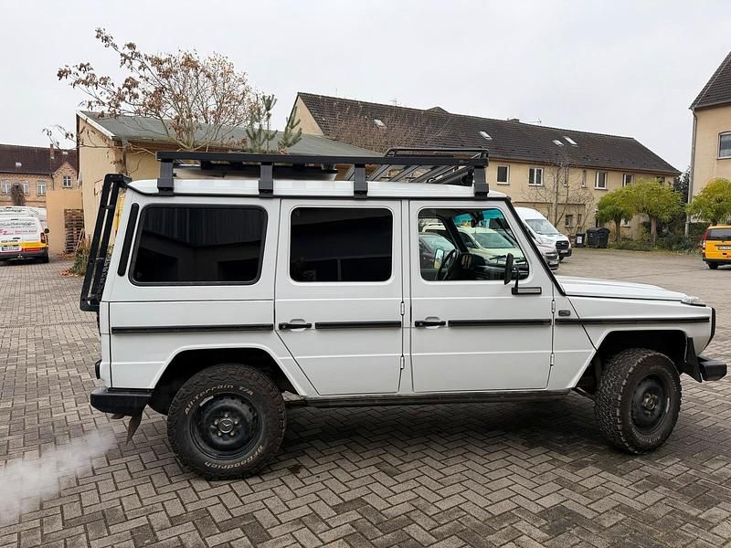 Gebraucht Mercedes G280 156 PS (114 kW) 1985 Weiß SUV
