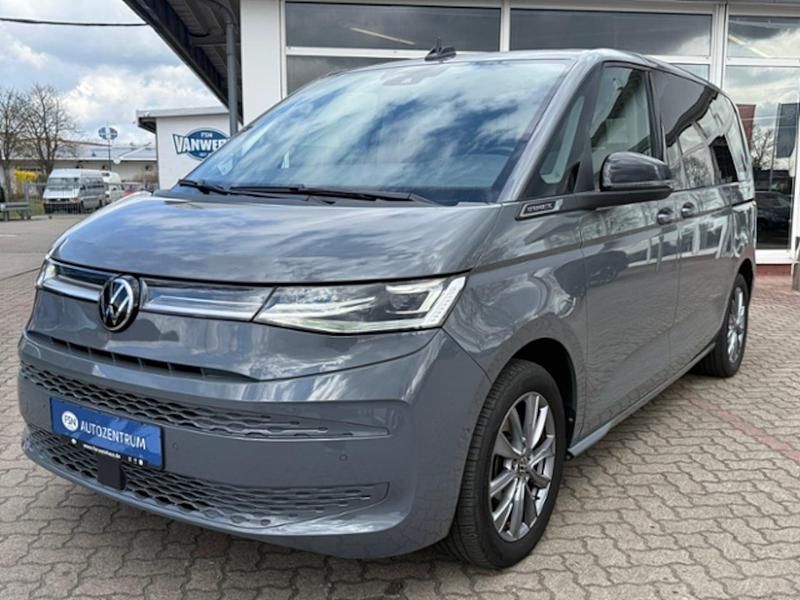 Gebraucht VW Multivan Life 150 PS (110 kW) 2023 Pure grey Van / Kleinbus