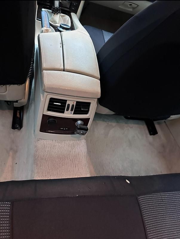 Gebraucht BMW 523 192 PS (141 kW) 2008 Grün Limousine