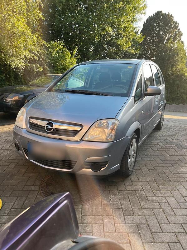 Silber Gebraucht 2006 Opel Meriva Van / Kleinbus | 699 € (Superpreis) - Bild 1/4
