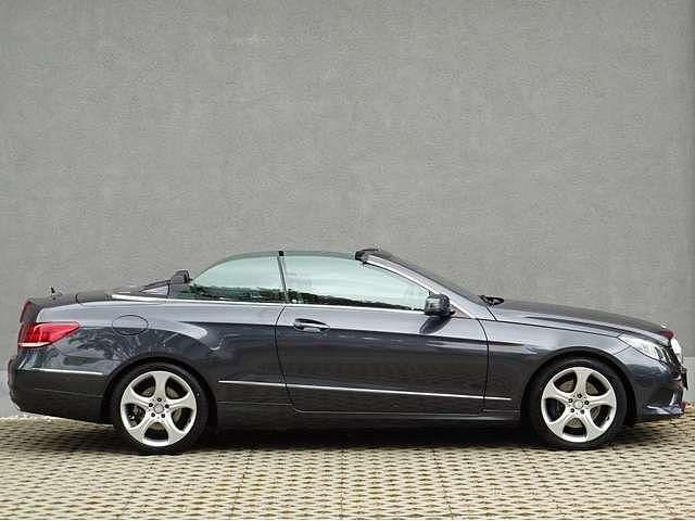 Gebraucht Mercedes E200 184 PS (135 kW) 2016 Tenoritgrau metallic (metallic) Cabrio