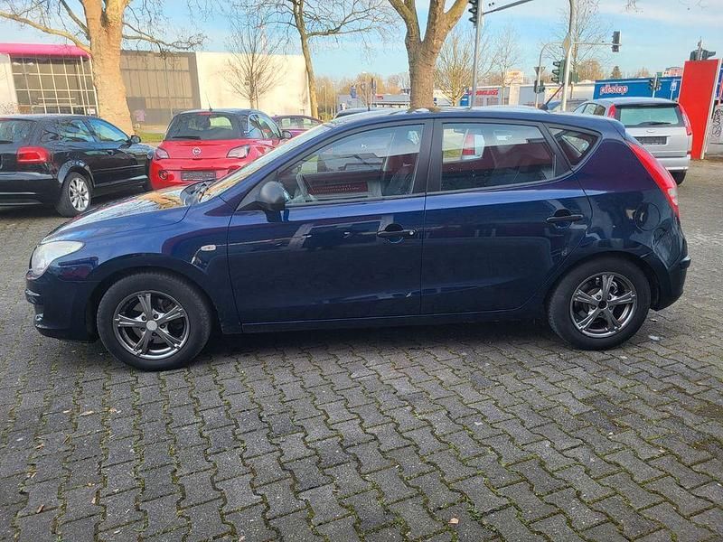 Gebraucht Hyundai i30 Classic 90 PS (66 kW) 2008 Blau Kombi