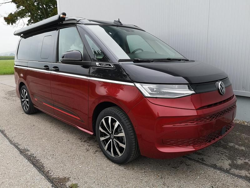 Neu VW California Highline 150 PS (110 kW) 2025 Deepblack perleffekt/fortanarot metallic Van