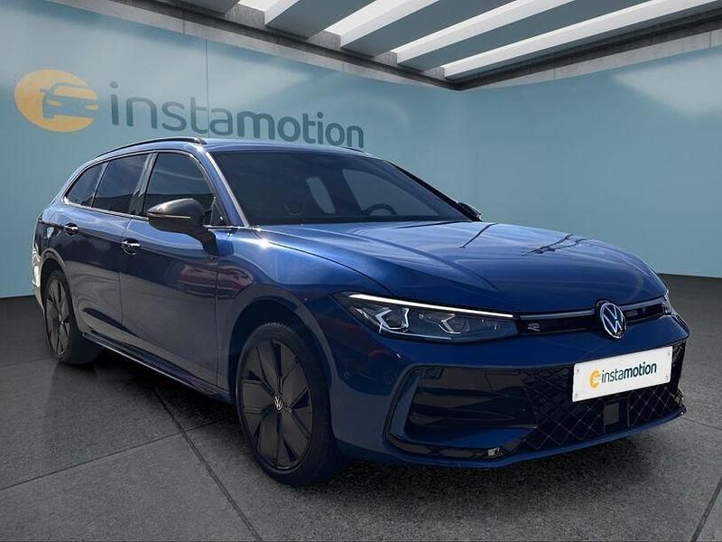 Gebraucht VW Passat 272 PS (200 kW) 2025 Blau Kombi