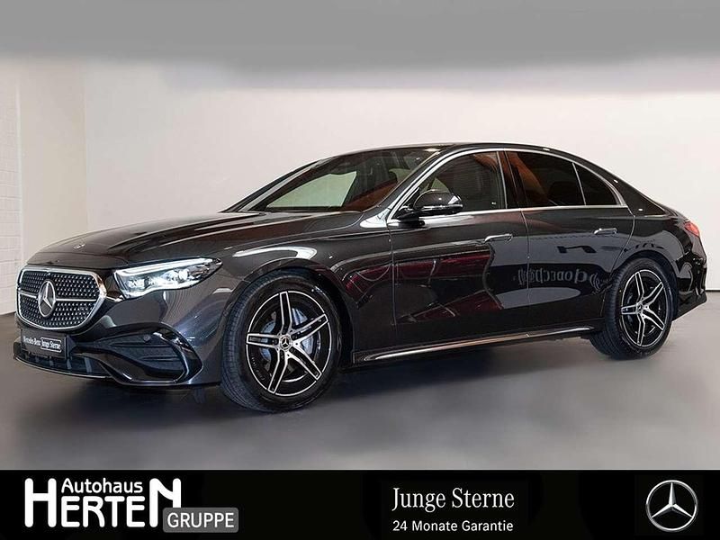 Lack graphitgrau Gebraucht 2024 Mercedes E220 AMG Limousine | 56.980 € (Etwas zu teuer) - Bild 1/4