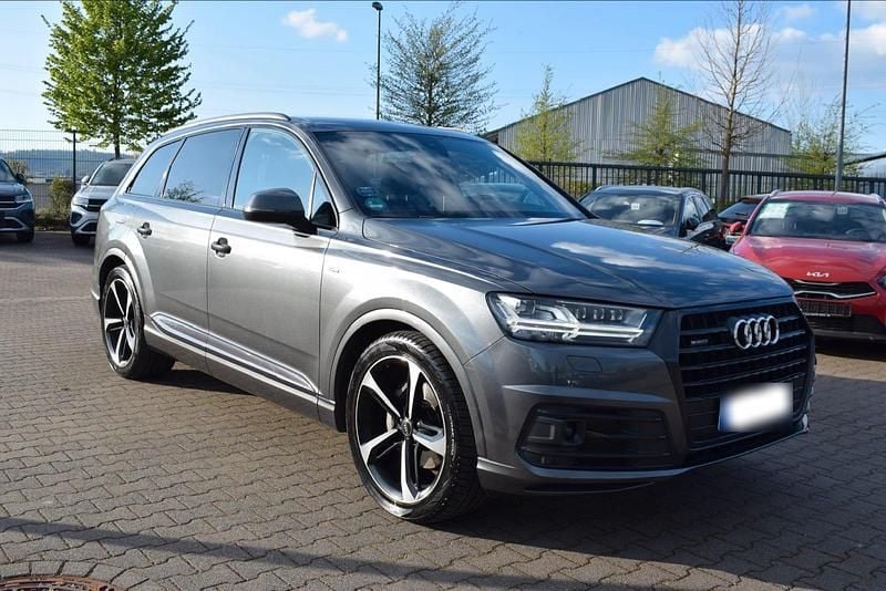 Używany Audi Q7 Black Edition 272 KM (200 kW) 2017 Szary SUV