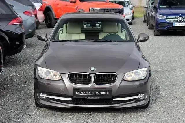Gebraucht BMW 320 Exclusive 170 PS (125 kW) 2011 Andere Cabrio