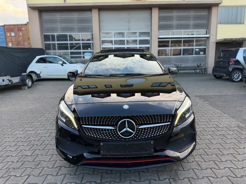 Gebraucht Mercedes A250 AMG line 218 PS (160 kW) 2016 Schwarz Limousine