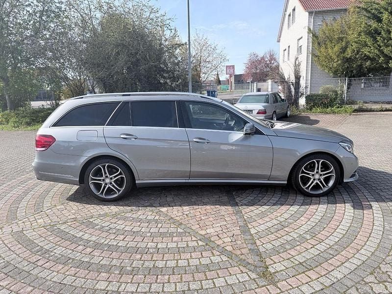 Gebraucht Mercedes E300 231 PS (169 kW) 2013 Grau Limousine