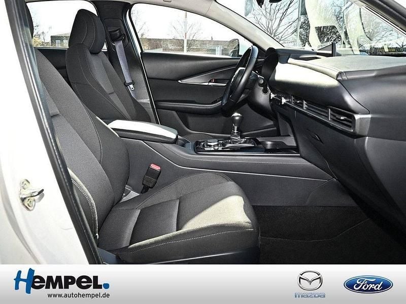 Używany Mazda CX-30 122 KM (89 kW) 2023 Biały SUV