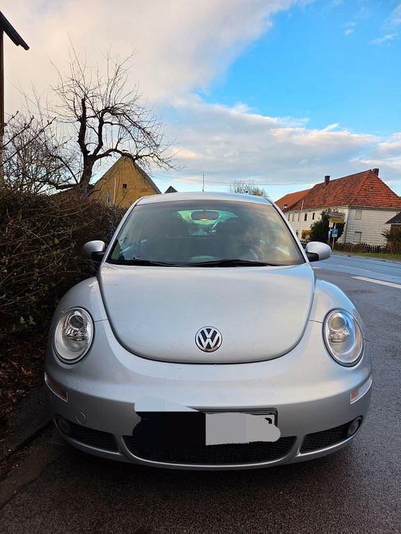 Gebraucht VW New Beetle 105 PS (77 kW) 2008 Silber Kleinwagen