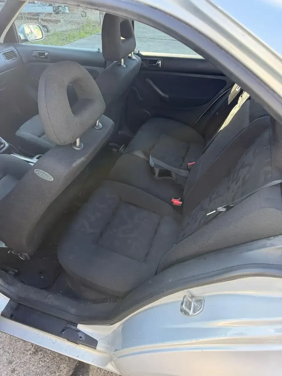 Gebraucht VW Bora 101 PS (74 kW) 2000 Silber Limousine