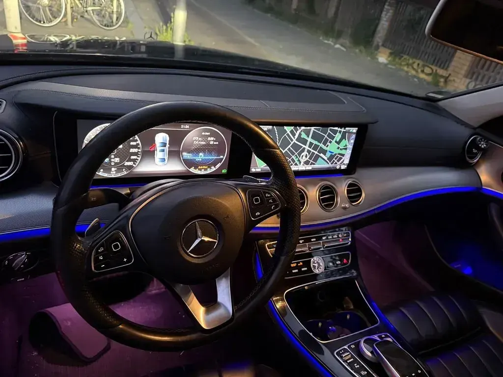 Gebraucht Mercedes E220 194 PS (142 kW) 2016 Schwarz Limousine