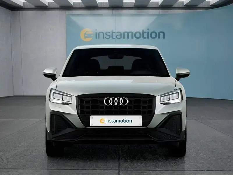 Gebraucht Audi Q2 150 PS (110 kW) 2025 Silber SUV