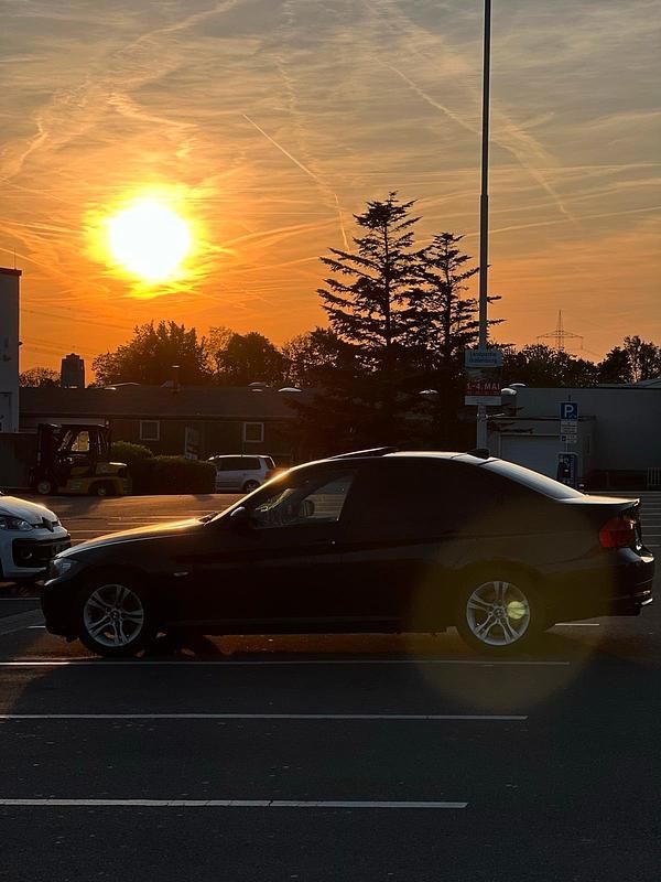 Gebraucht BMW 316 116 PS (85 kW) 2011 Schwarz Limousine