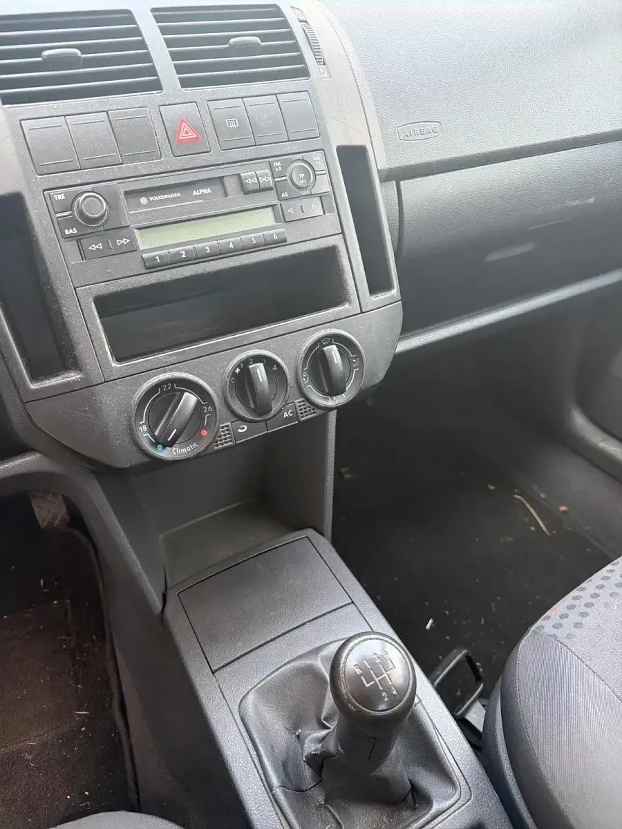 Gebraucht VW Polo 55 PS (40 kW) 2005 Silber Kleinwagen