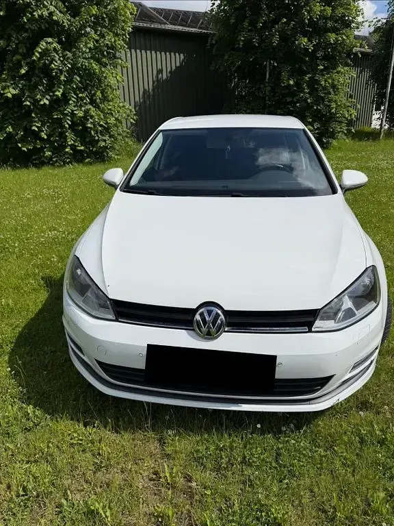 Gebraucht VW Golf VII 86 PS (63 kW) 2016 Weiß Limousine