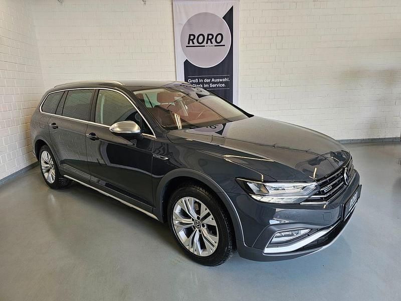 Gebraucht VW Passat Alltrack 200 PS (147 kW) 2021 Grau Kombi