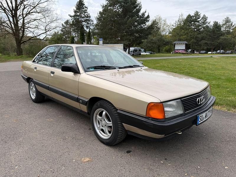 Second-hand Audi 100 90 CP (66 kW) 1990 Auriu Berlinǎ