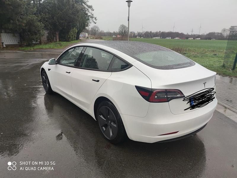 Gebraucht Tesla Model 3 RWD 208 kW (283 PS) 2022 Weiß Limousine