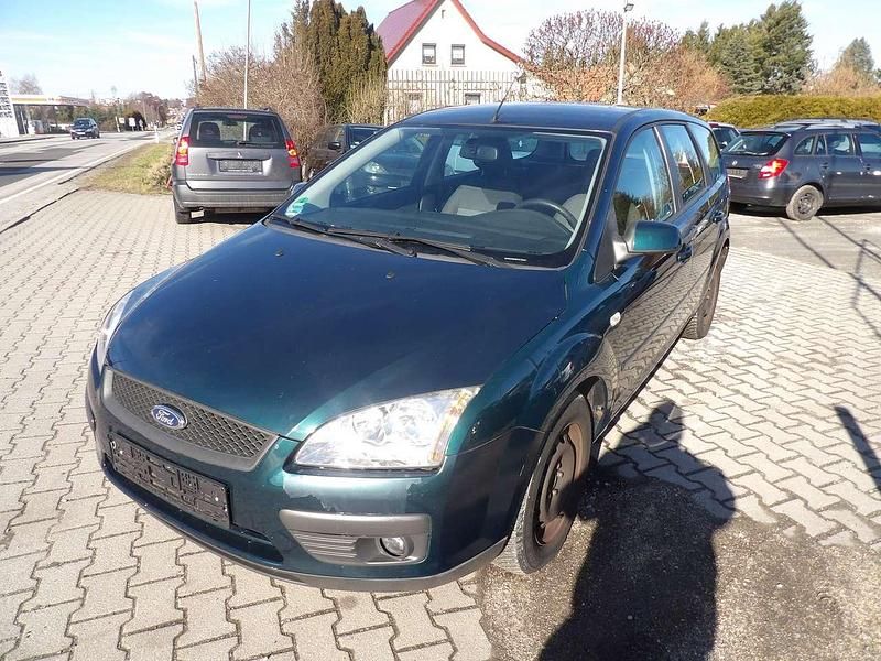 Gebraucht Ford Focus Fun X 101 PS (74 kW) 2007 Grün Kombi