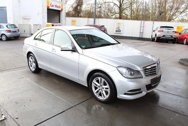 Gebraucht Mercedes C220 170 PS (125 kW) 2012 Silber Limousine