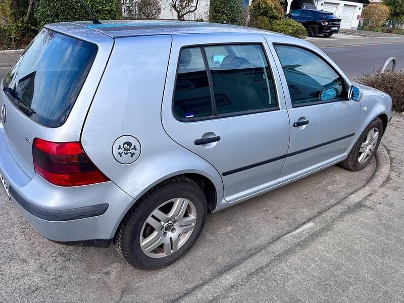 Gebraucht VW Golf IV Edition 75 PS (55 kW) 2001 Silber Limousine