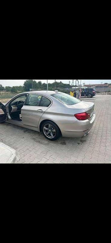 Second-hand BMW 520 184 CP (135 kW) 2010 Berlinǎ