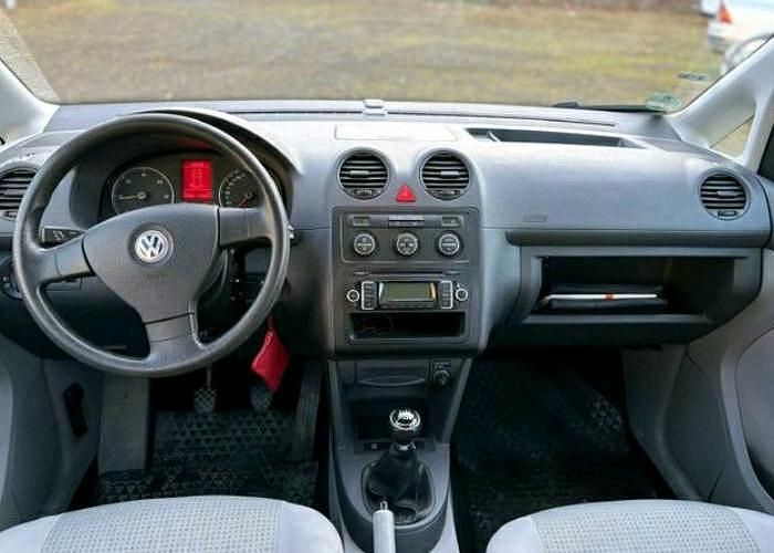 Gebraucht VW Caddy 105 PS (77 kW) 2009 Silber Van / Kleinbus