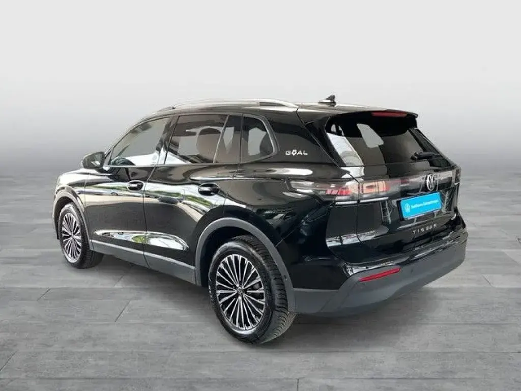 Gebraucht VW Tiguan Goal 131 PS (96 kW) 2025 Schwarz SUV