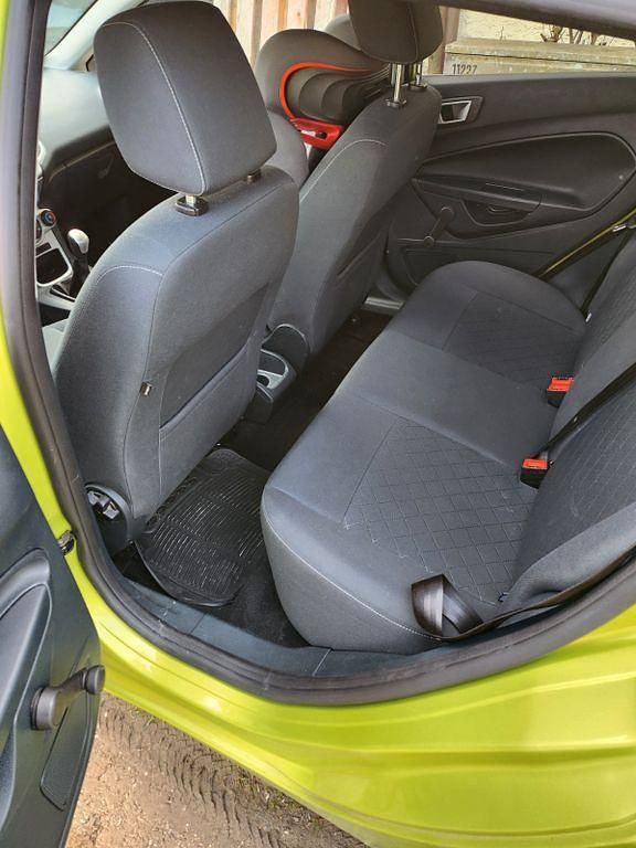 Gebraucht Ford Fiesta Titanium 82 PS (60 kW) 2012 Grün Kleinwagen