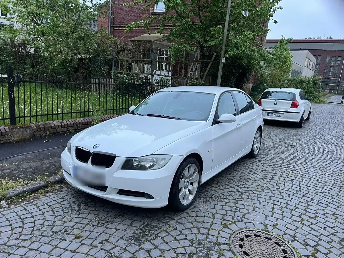 Gebraucht BMW 318 2007 Weiß Limousine