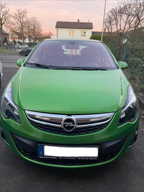 Gebraucht Opel Corsa Innovation 87 PS (63 kW) 2012 Grün Kleinwagen