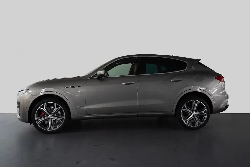 Gebraucht Maserati Levante 349 PS (256 kW) 2019 Grau SUV